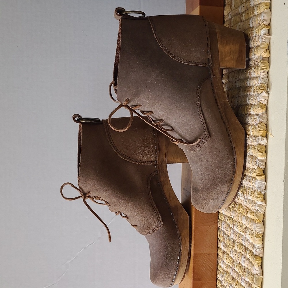 Sanita Clog Booties EUC Size 39
